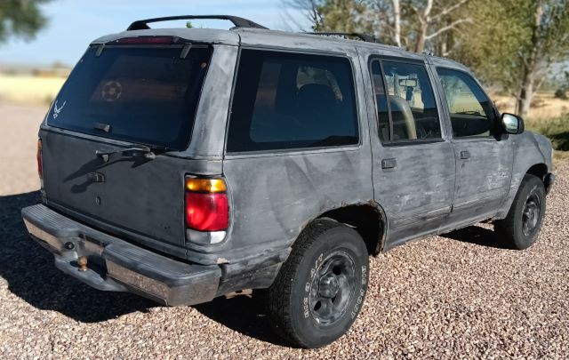 97 EXPLORER XLT 4X4 (6).jpg